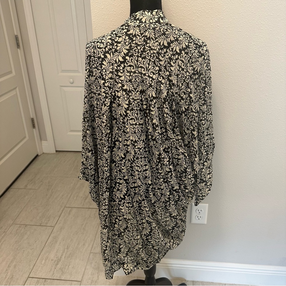 TOBI Open Cardigan 🖤🤍 - Picture 4 of 7